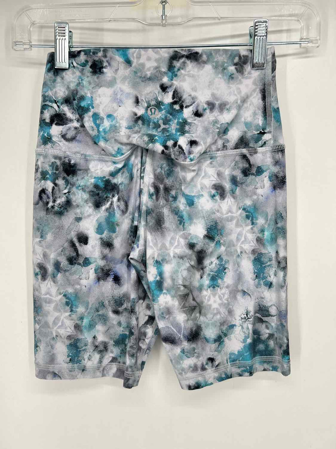 Lululemon Size 4 White & Teal Print Active Shorts