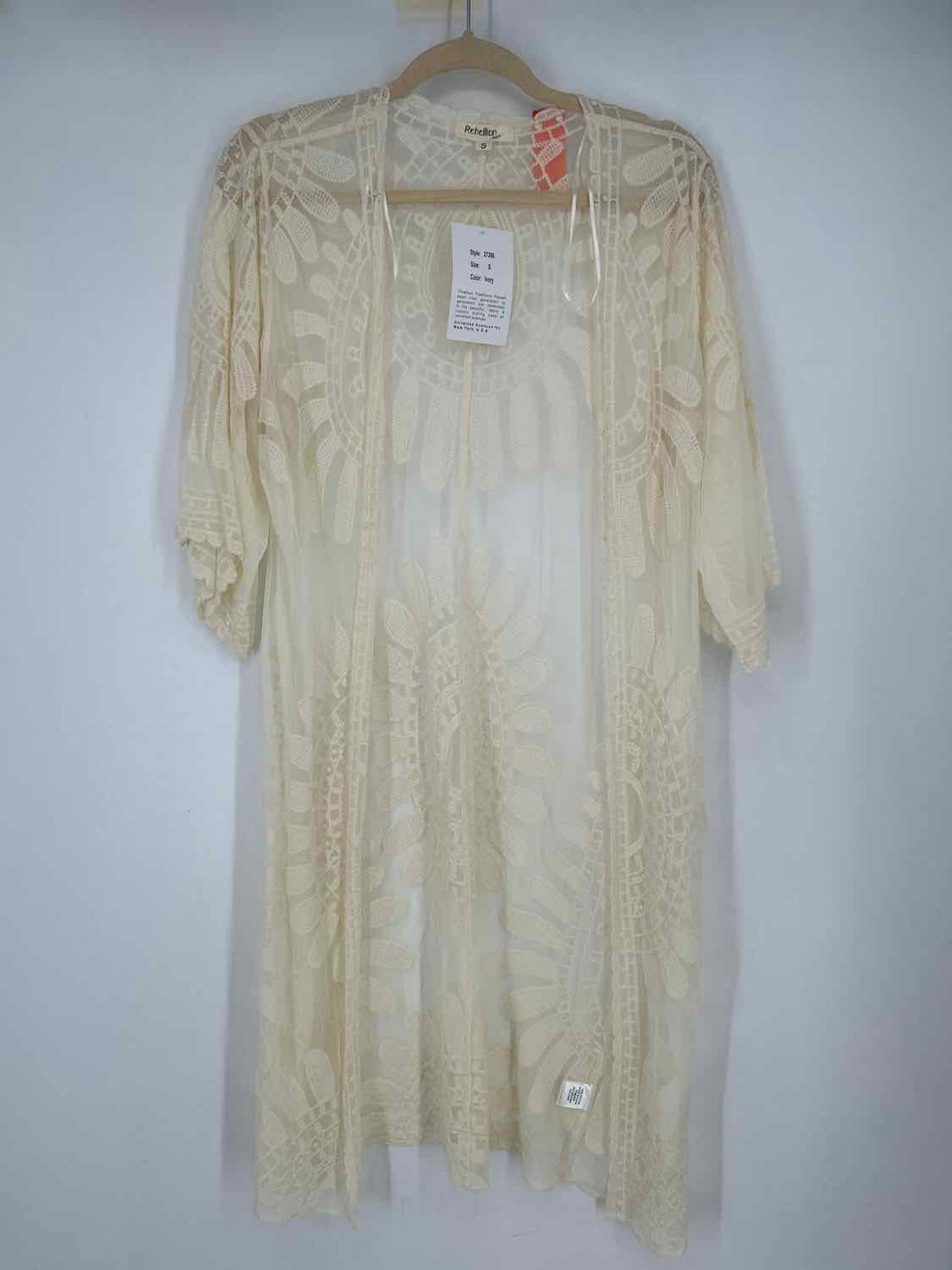 Rebellion Size S Ivory Lace NWT Kimono