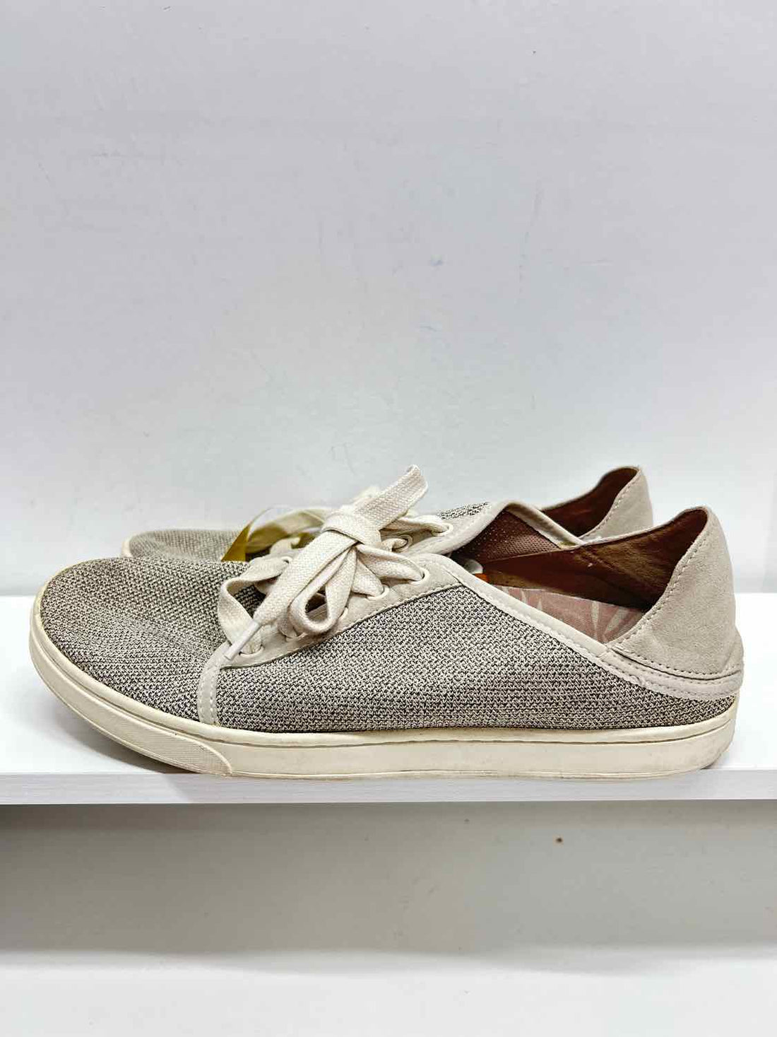 Olu Kai Women Size 9 Taupe Sneakers