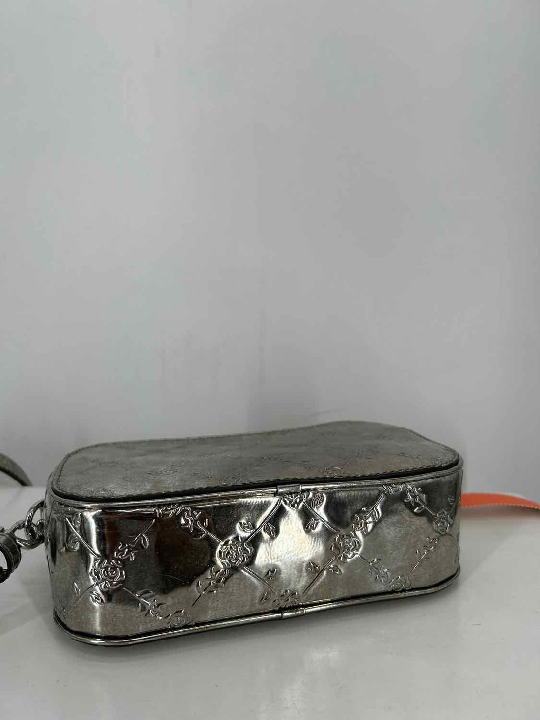 Tory Burch Mini Miller Silver Leather Pre Owned Crossbody