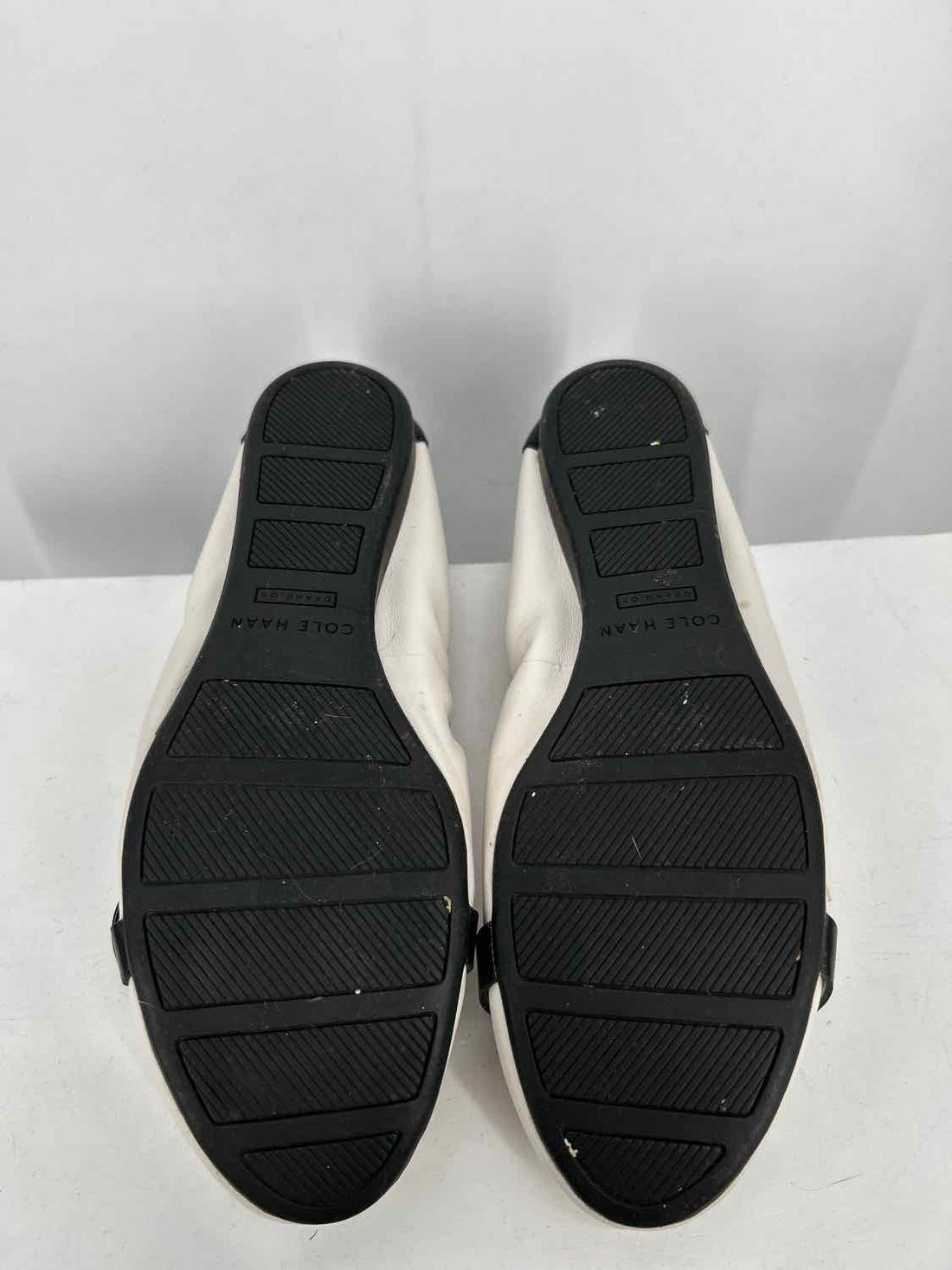 Cole Haan Women Size 8 White Genuine Leather Flats