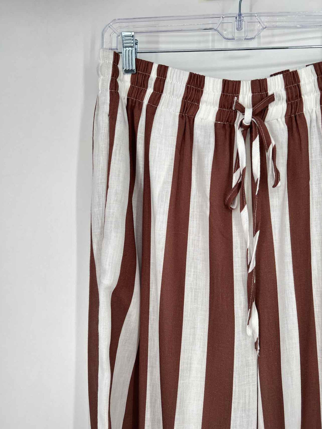 Urban Daizy L Brown & White Striped New Boutique Pants