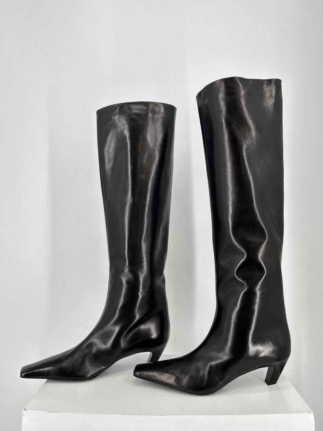 KHAITE Size 39 Genuine Leather Black New LUXURY