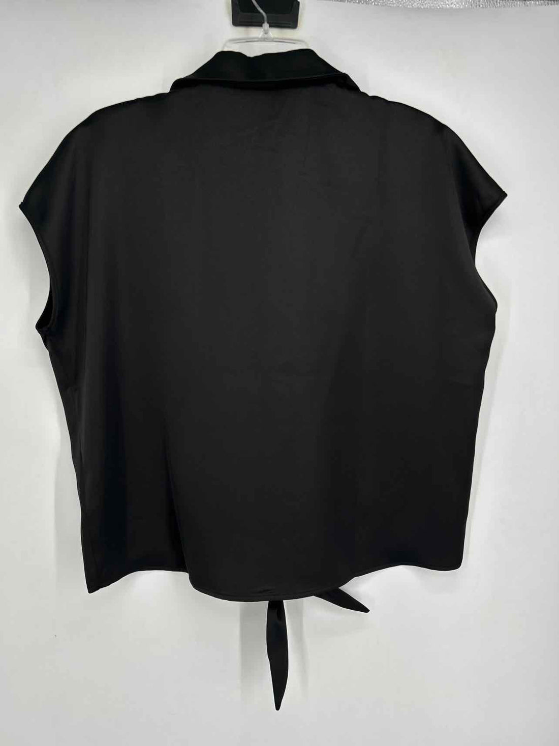 Rachel Zoe Size M Black NWT Short Sleeve