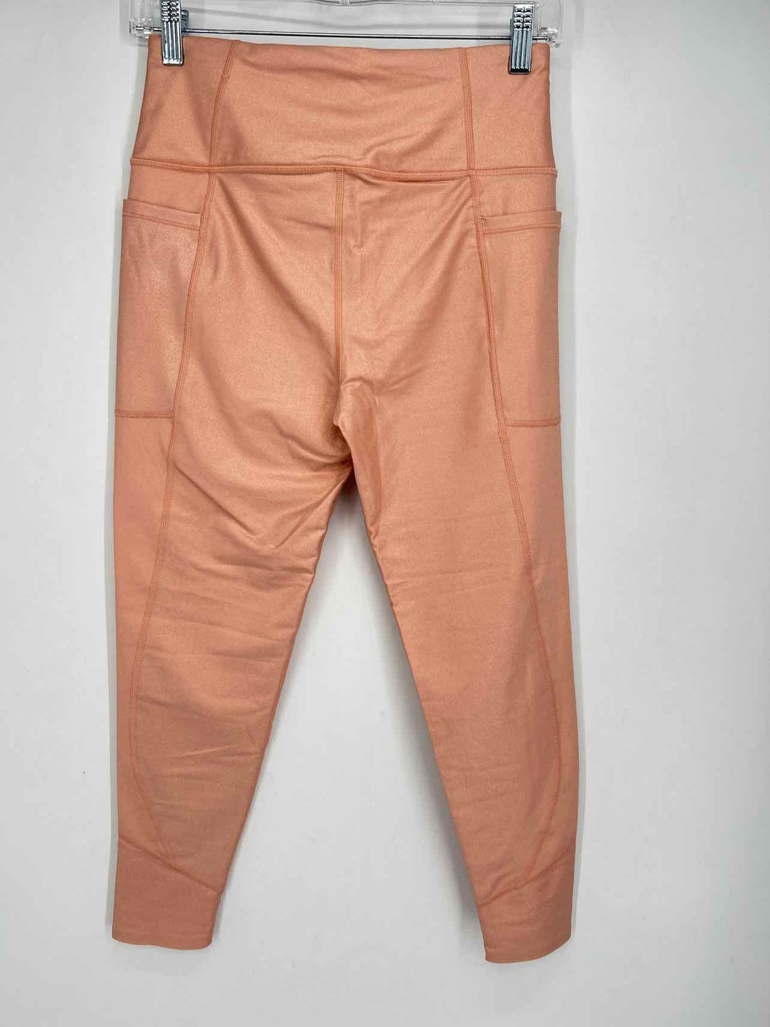 Victoria Sport Size M Peach Leggings