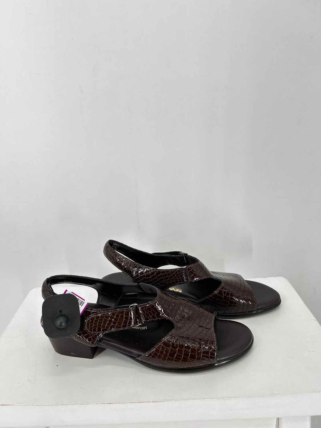 SAS Women Size 9.5 Dark Brown Sandals