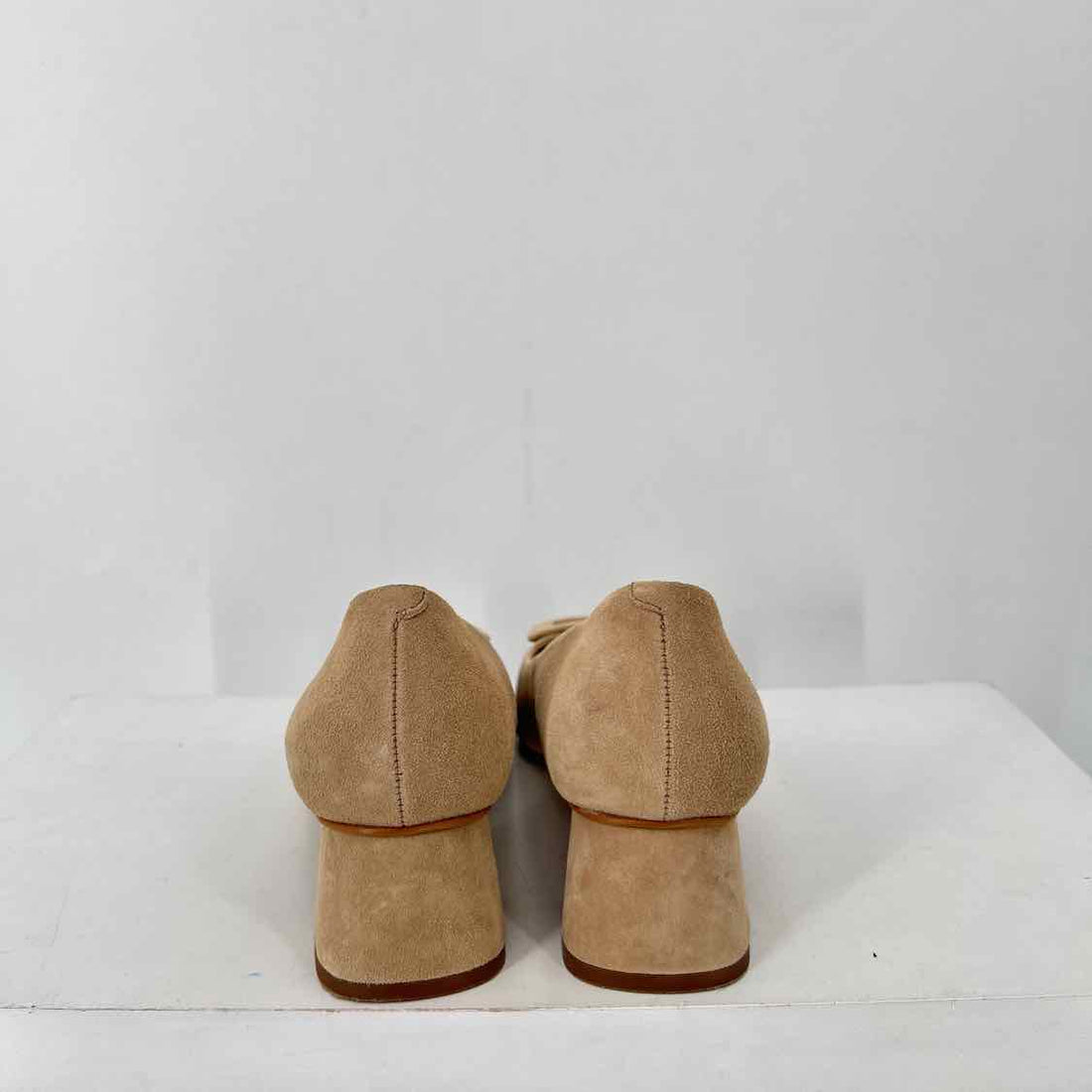 Talbots Women Size 7.5 Tan Genuine Suede Heels