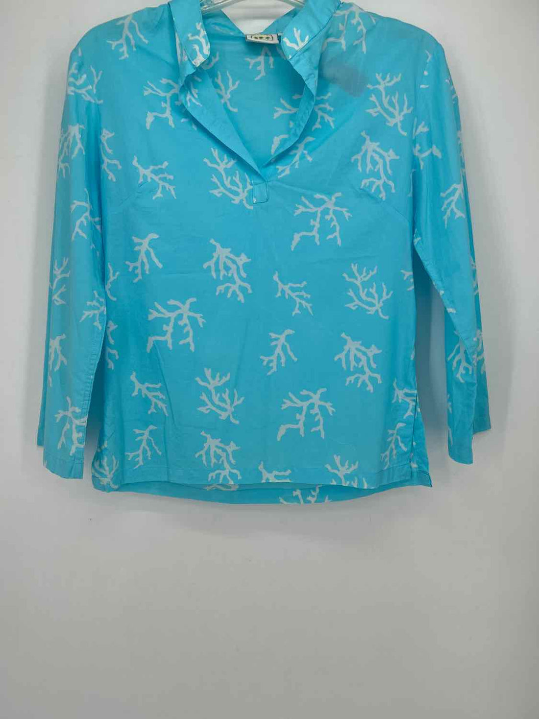 Three Islands Size S Light Blue & White Long Sleeve