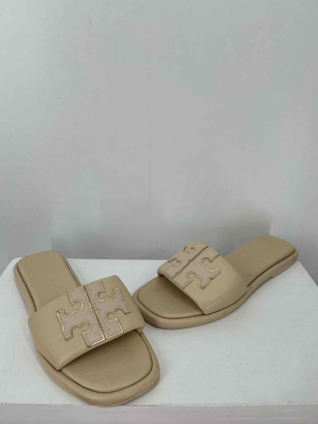 Tory Burch Women Size 8 Beige Sandals