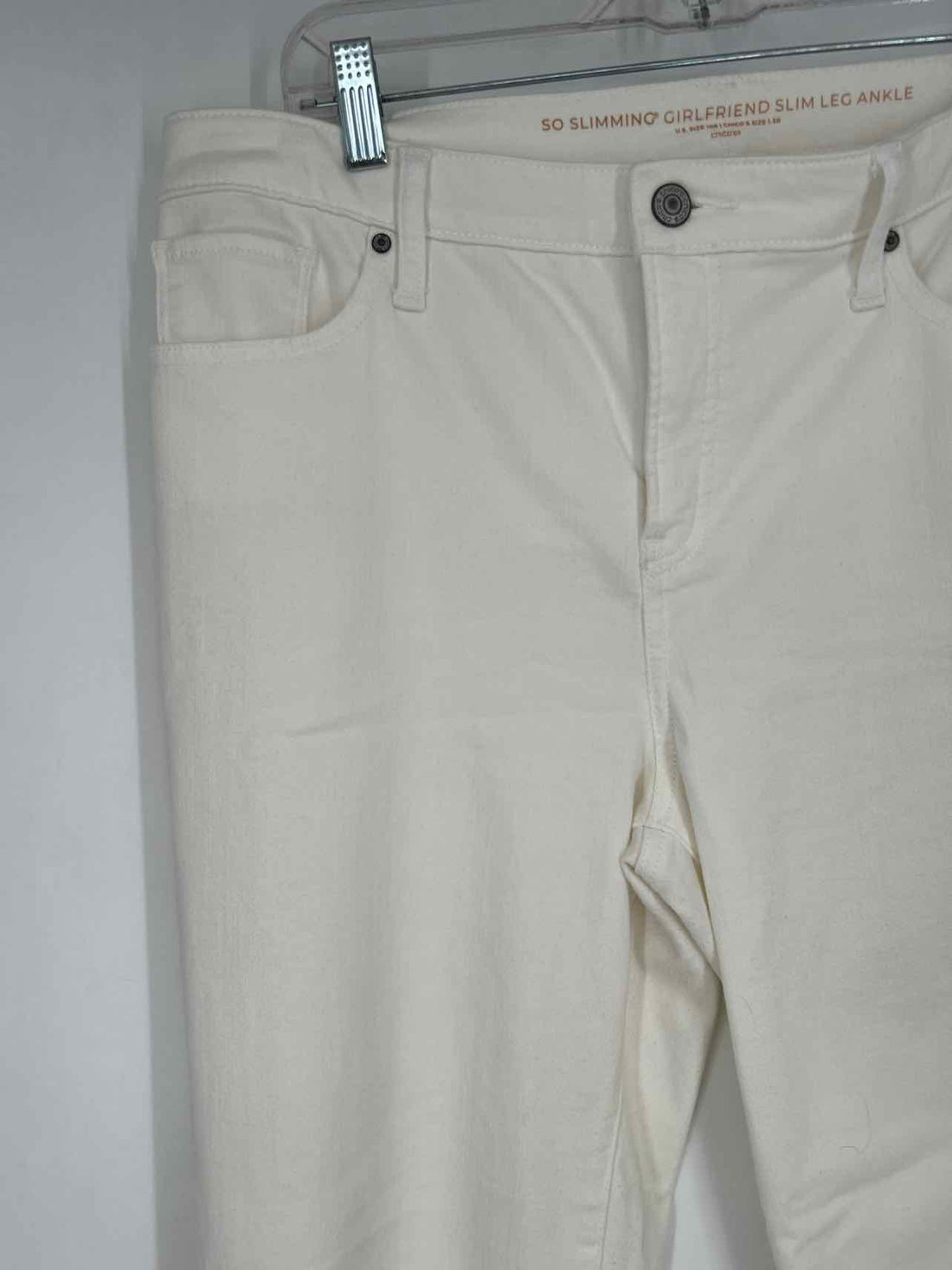 So Slimming by Chico's Size 1.5 (10) White Jeans