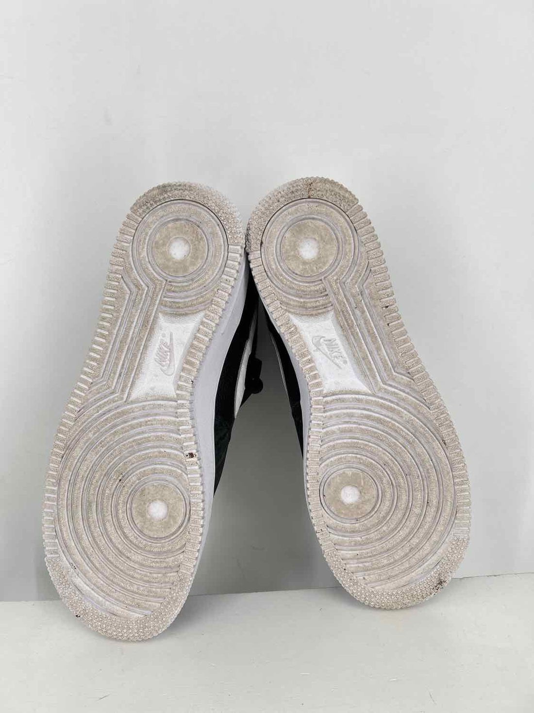 Nike Air Women Size 9 Black & White Sneakers