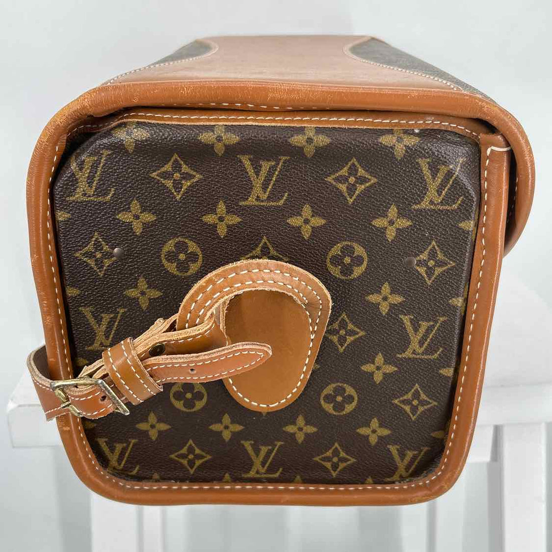 Louis Vuitton Train Case Monogram Vintage LUXURY