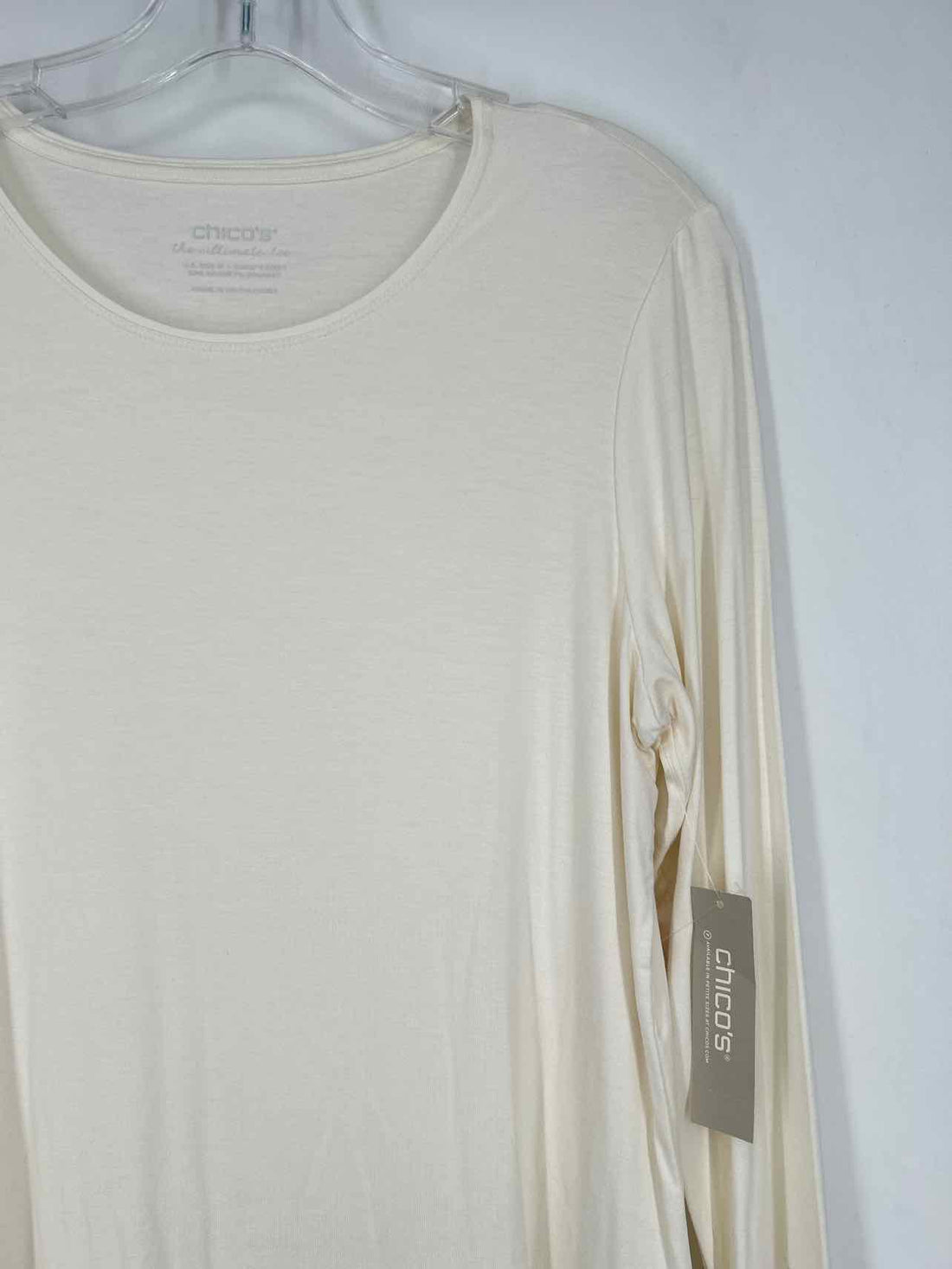 Chicos Size 1 (M) White NWT Long Sleeve
