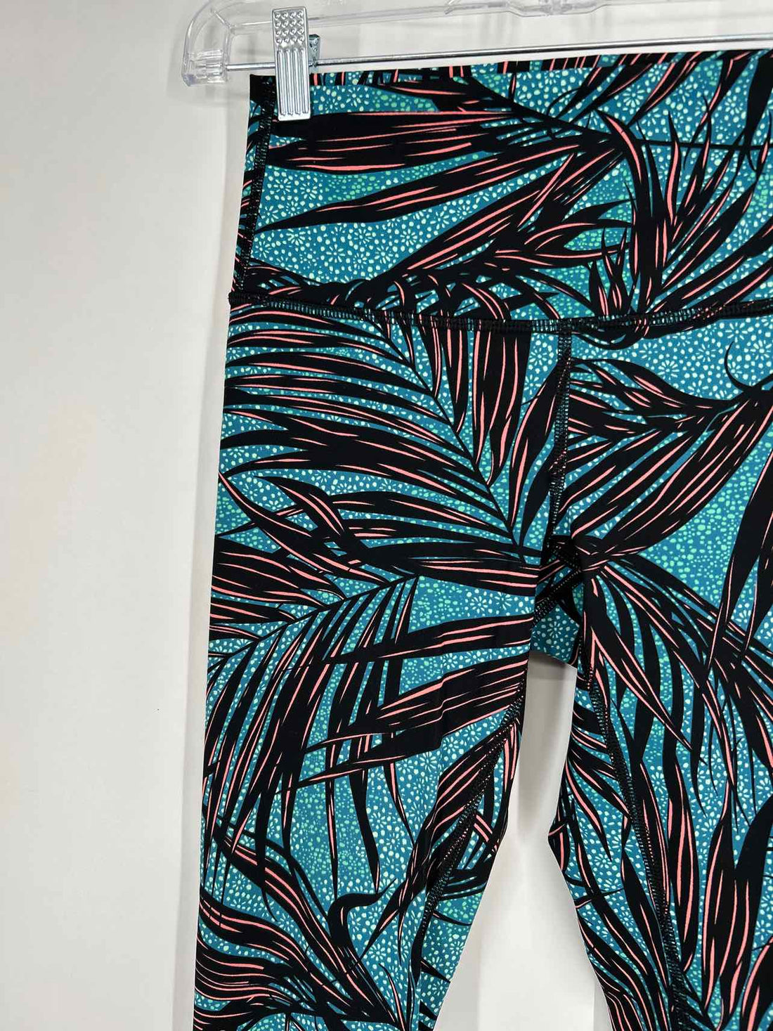 Lululemon Size 4 Teal Print Active Leggings