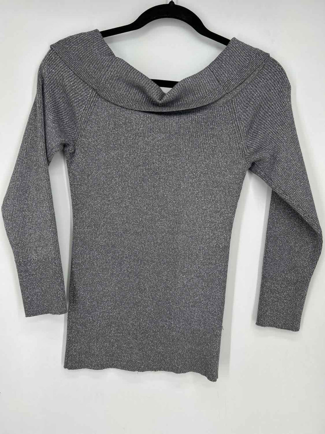 New York & Company M Silver Sweater NWT Holiday