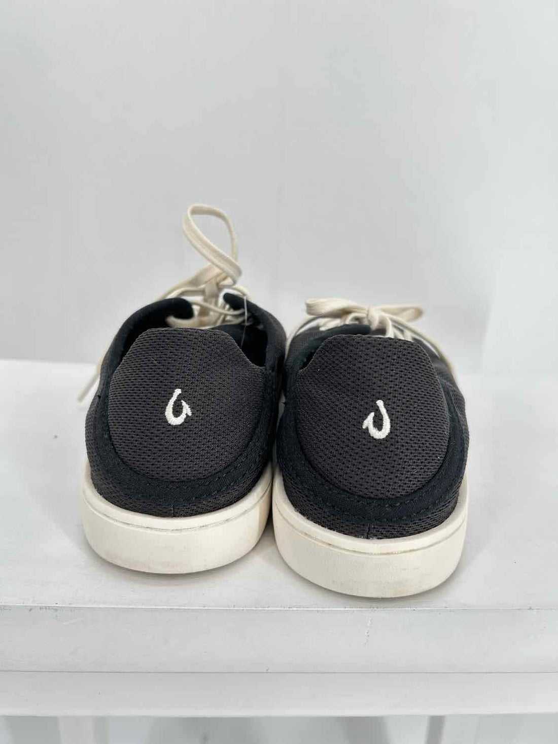 Olu Kai Women Size 8.5 Black & White Pehuea Li Sneakers