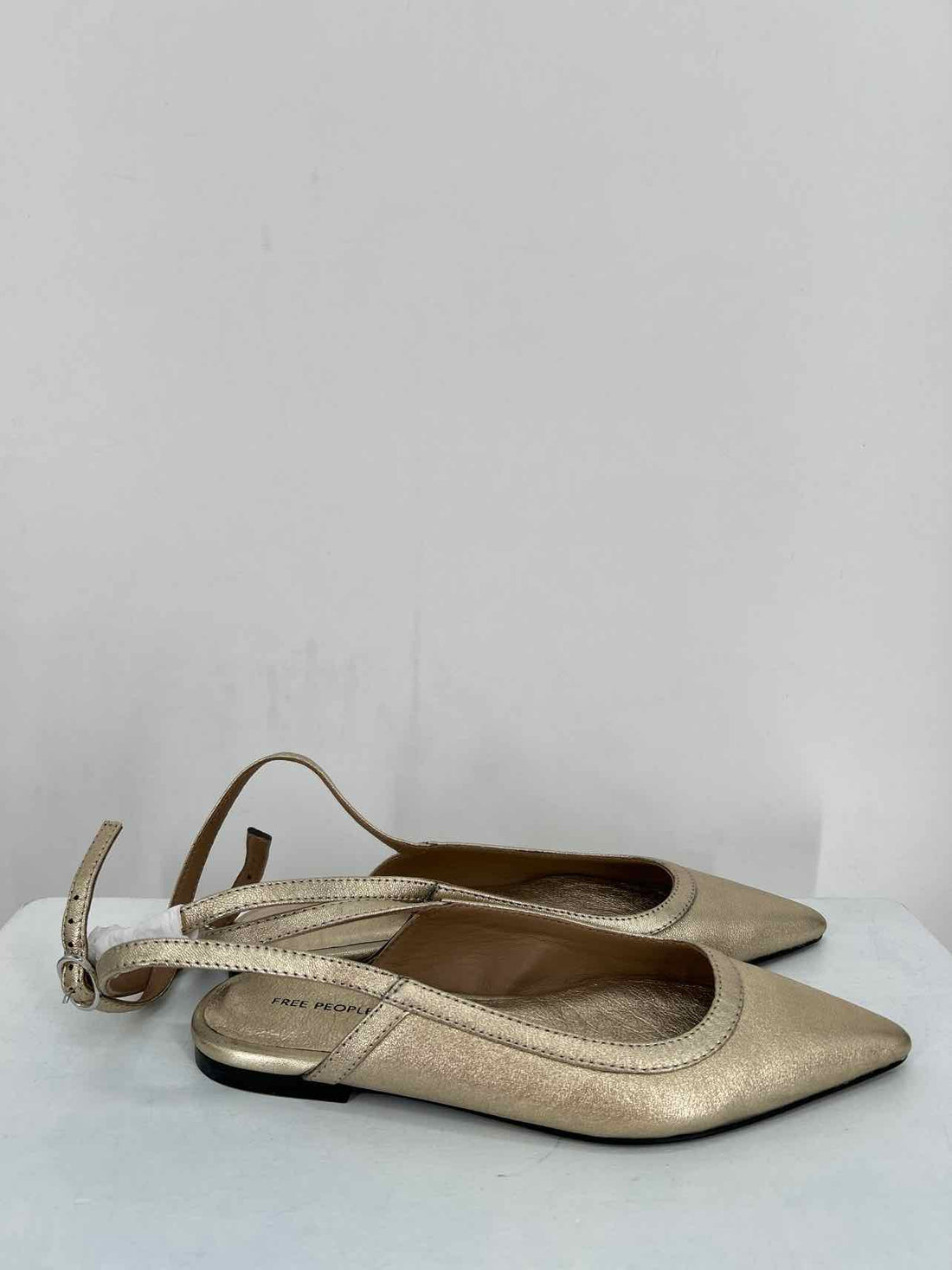 Free People Women Size 6 Gold NWT Genuine Leather Flats