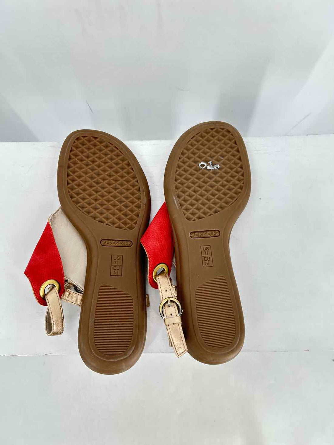Aerosoles Women Size 7.5 Red & Gold Sandals