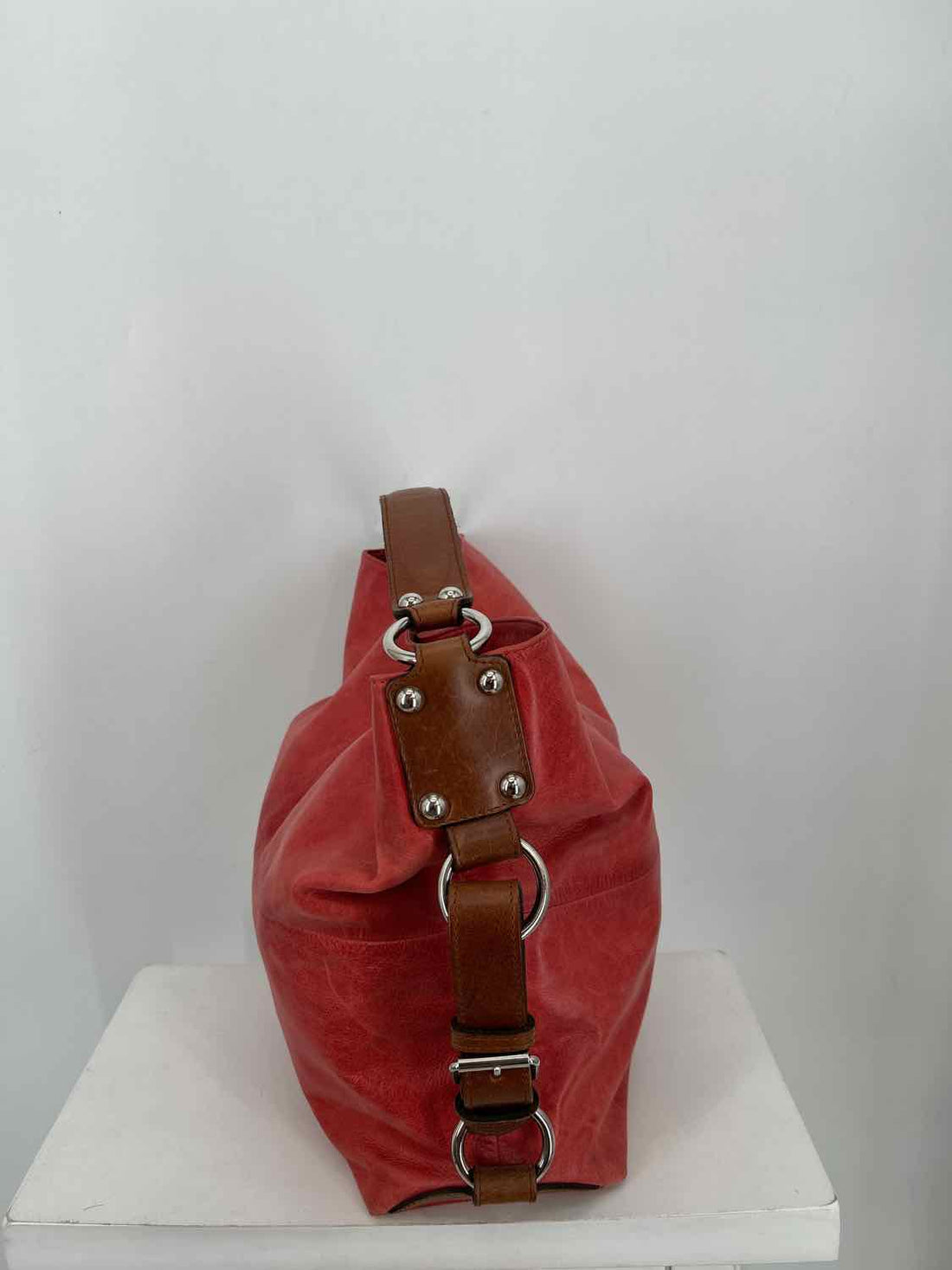 Tano Red Bucket