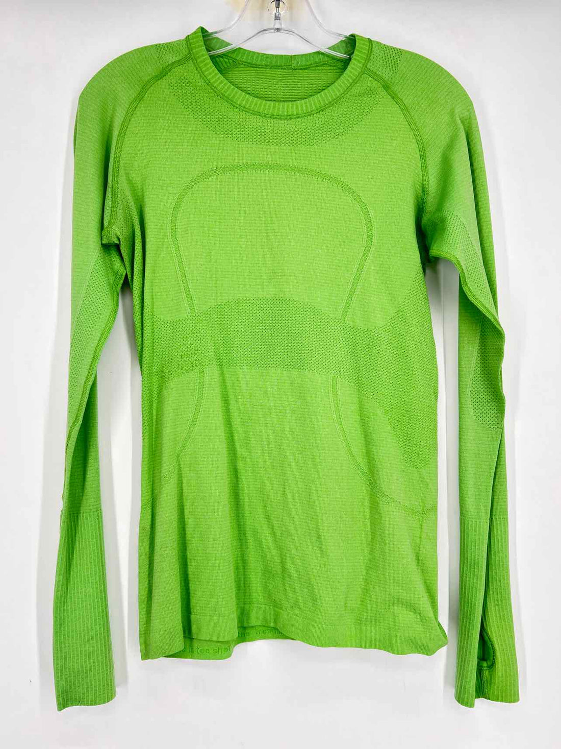 Lululemon Size 8 Light Green Long Sleeve Active Tops