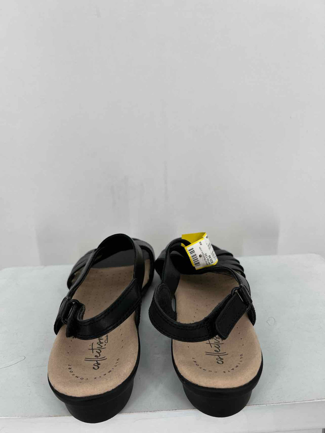 Clarks Women Size 7.5 Black Leather Sandals