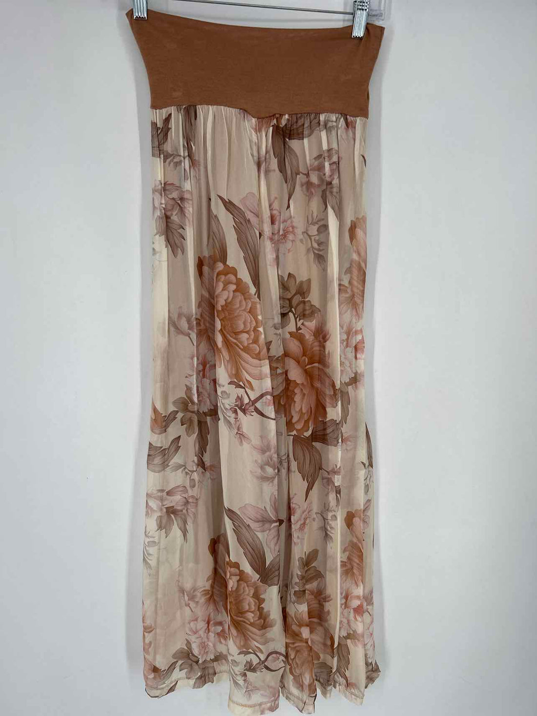 Scandal Italy Size S Beige Floral NWT Pants