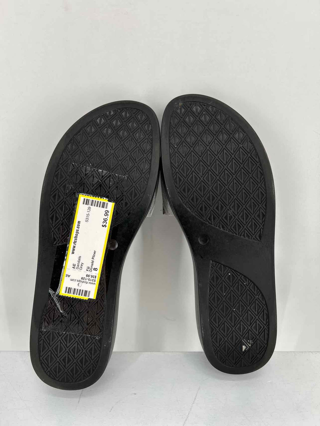Donald Pliner Women Size 8 Grey Sandals