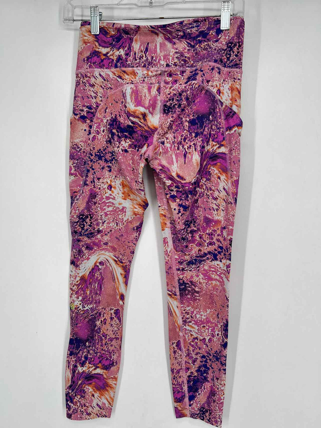 Lululemon Size 6 Purple & Pink Print Active Leggings