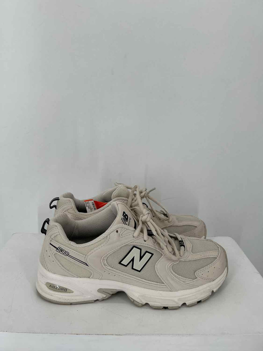New Balance Women Size 7 Off White Sneakers