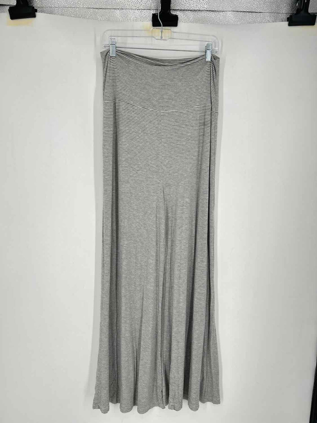 Natural Life Size XL Gray Stripe Pants