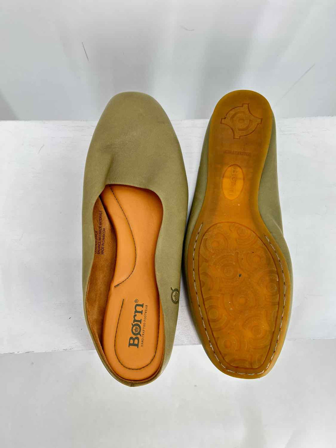 Born Women Size 9 Olive Mules