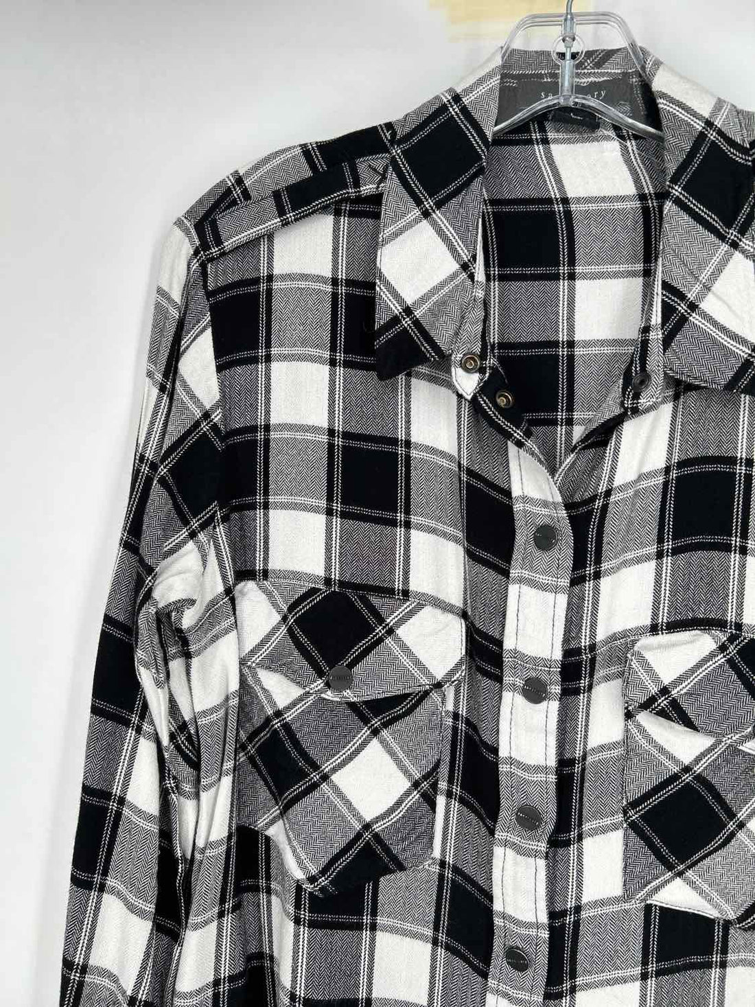 Sanctuary Size L Black & White Plaid Long Sleeve