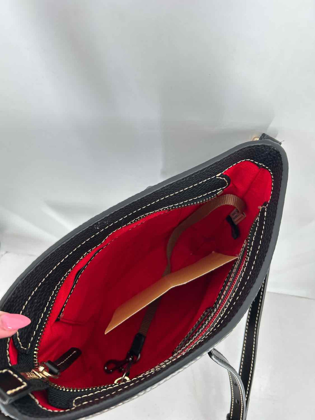 Dooney & Bourke Black Pebbled Leather Excellent Condition Crossbody