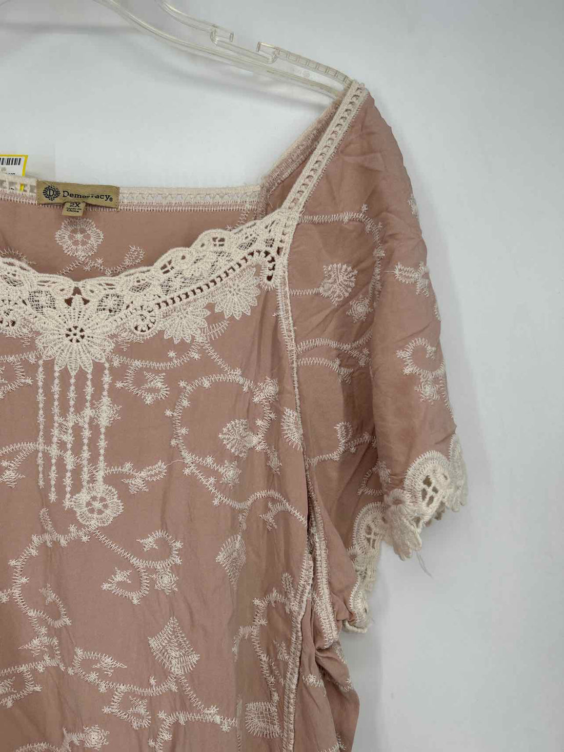 Democracy Size 2X Pink Embroidered Top/Blouse