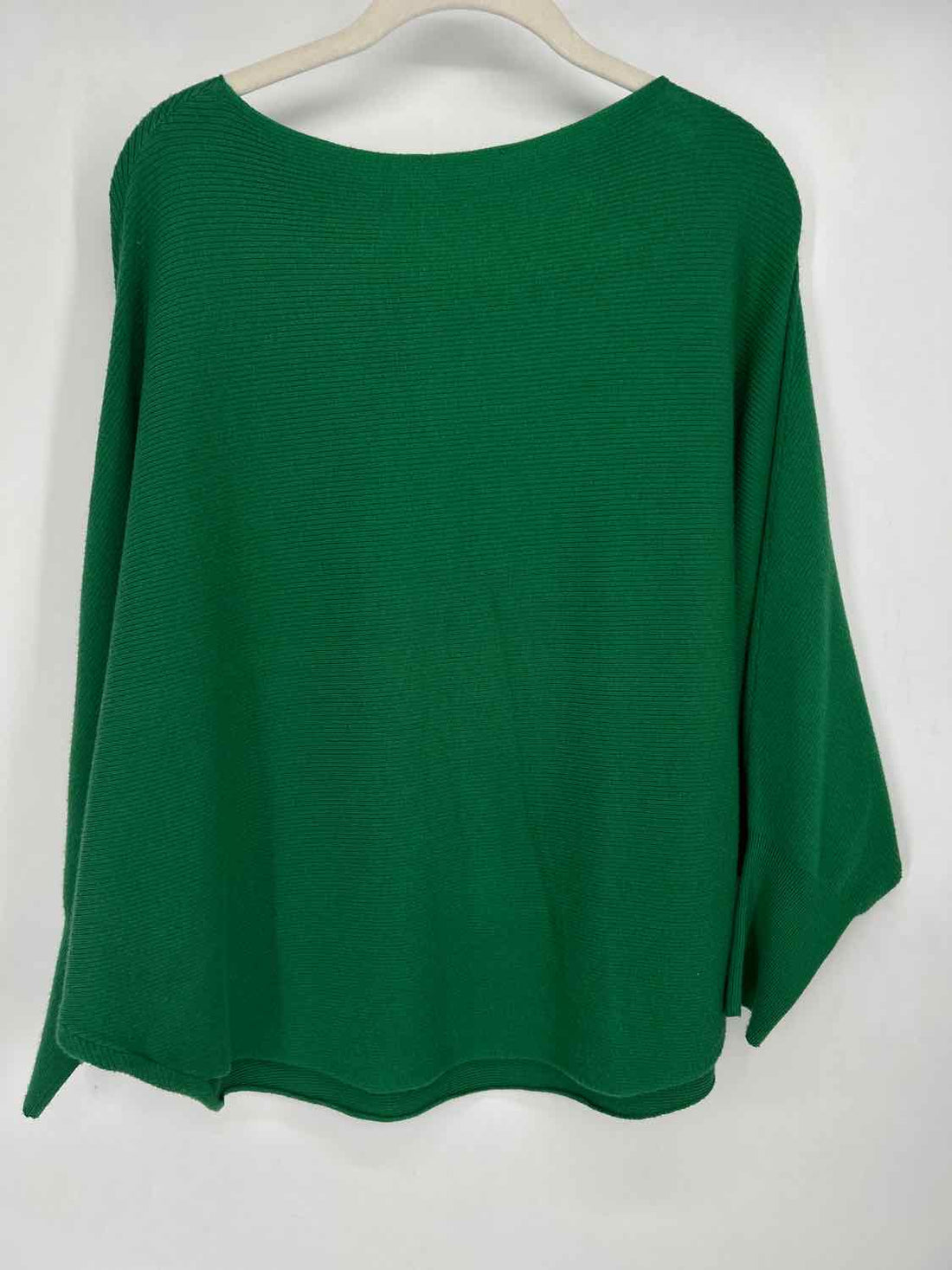 Kerisma Size M/L Kelly Green Sweater