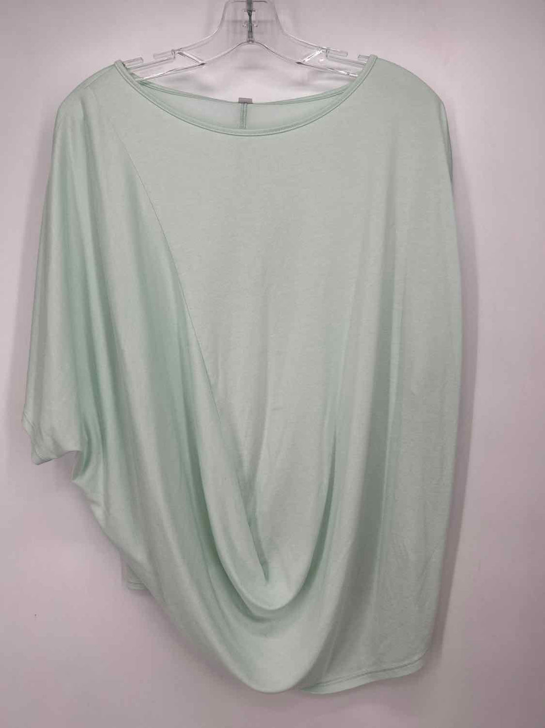 Athleta Size M Mint Green Short Sleeve Active Tops