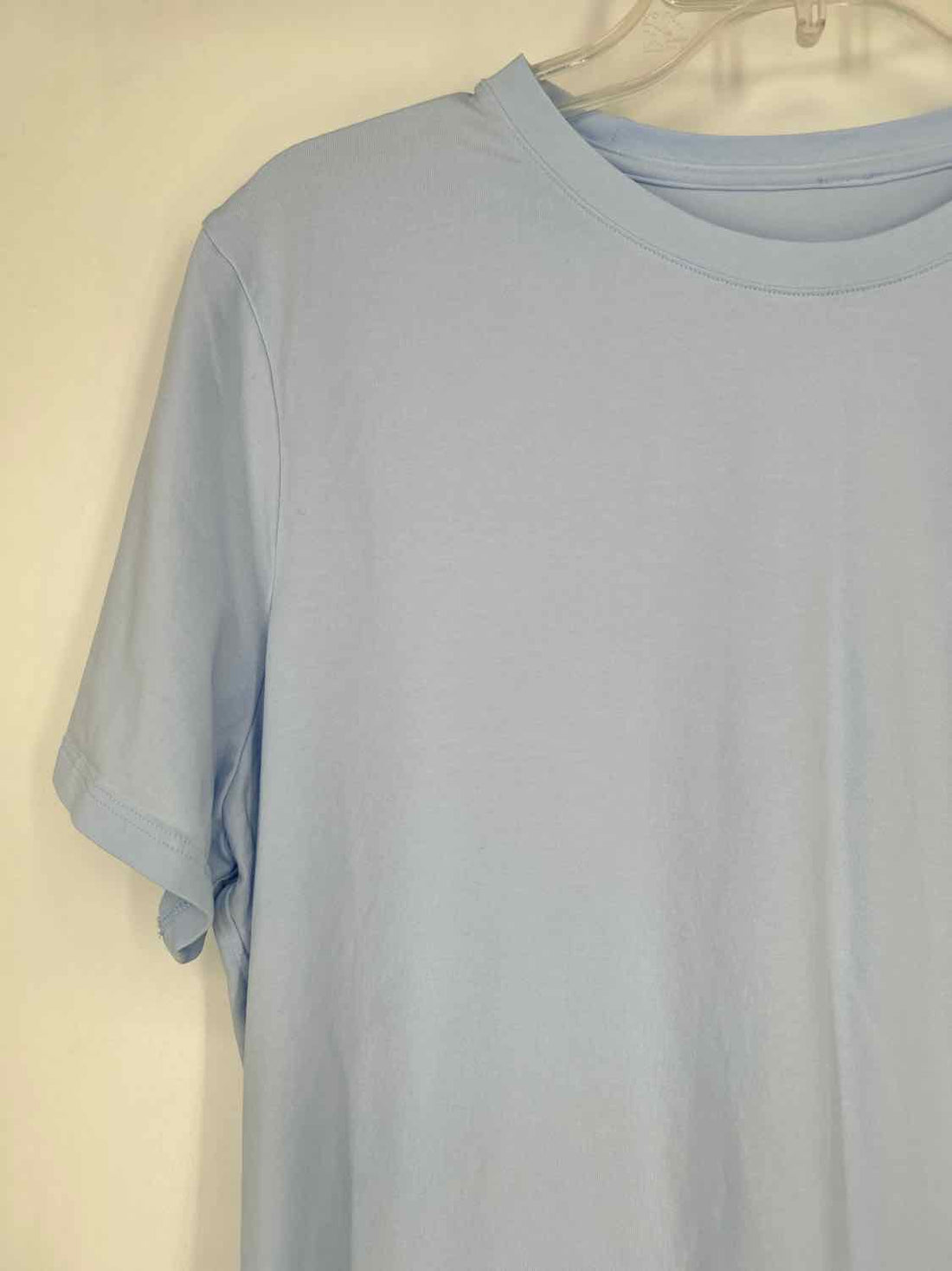 Lululemon Size L Light Blue Short Sleeve Active Tops