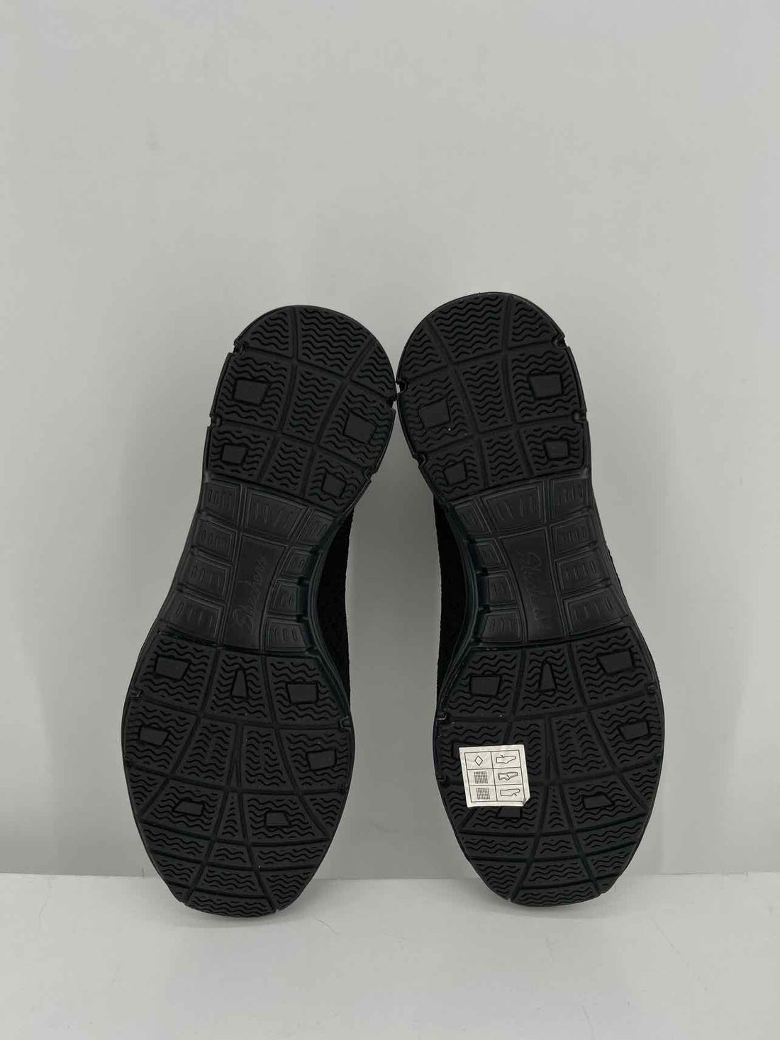 Skechers Women Size 6.5 Black Like New Sneakers