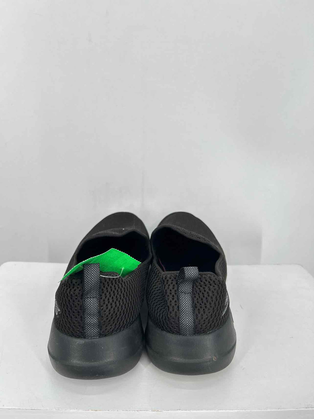 Sketchers Women Size 10 Black Sneakers