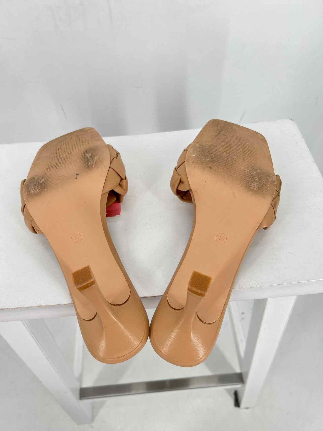 Laicigo Women Size 10 Beige Heels