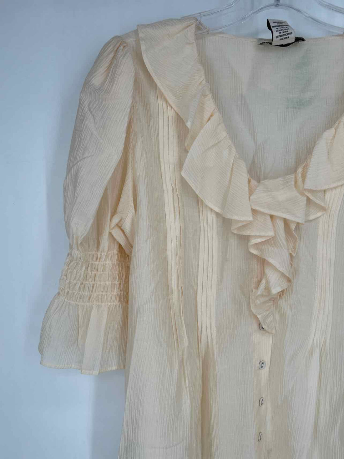 Laura Ashley Size M Cream Short Sleeve
