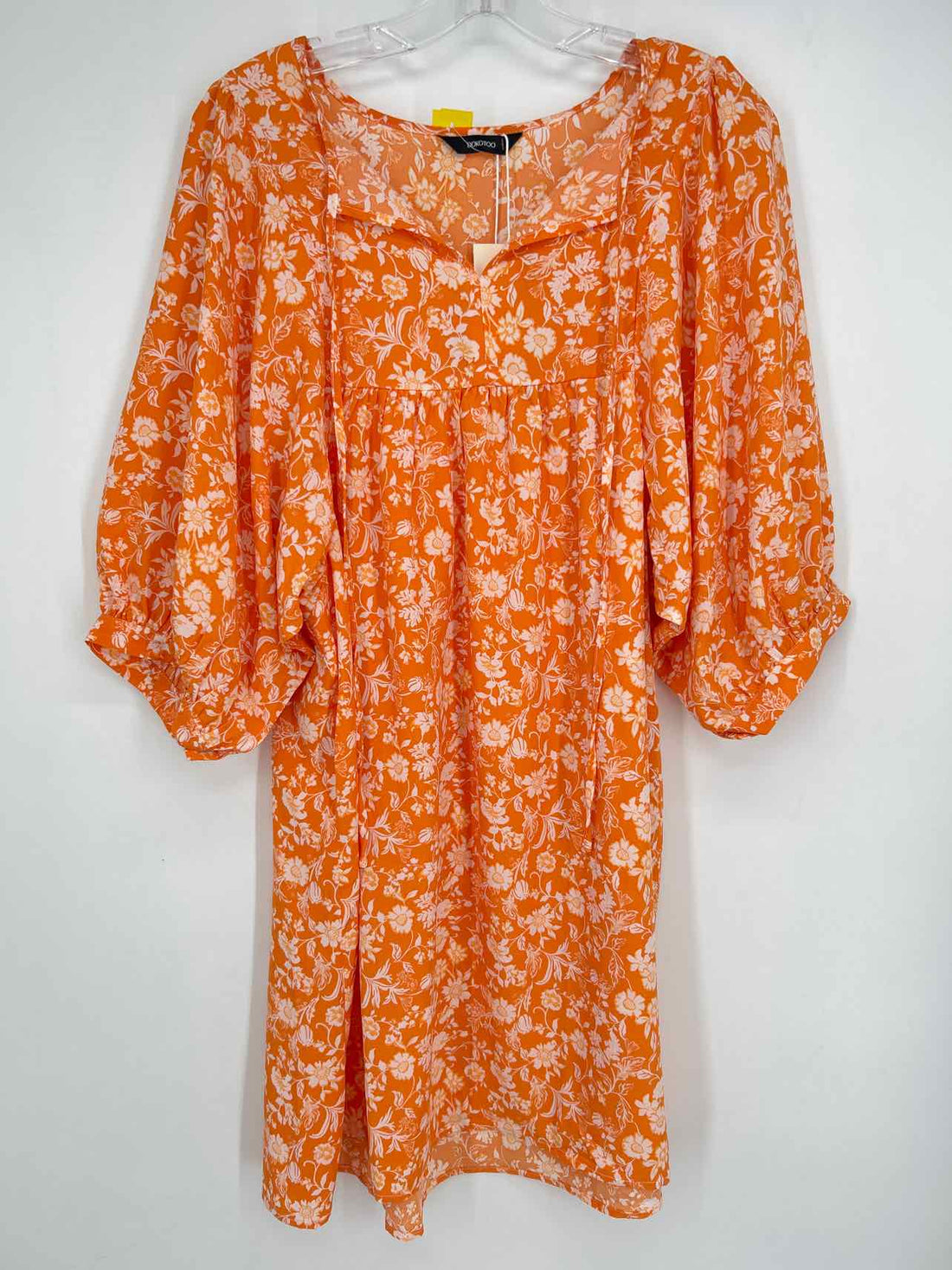 Dokotoo Size M Orange & White Floral NWT Dress