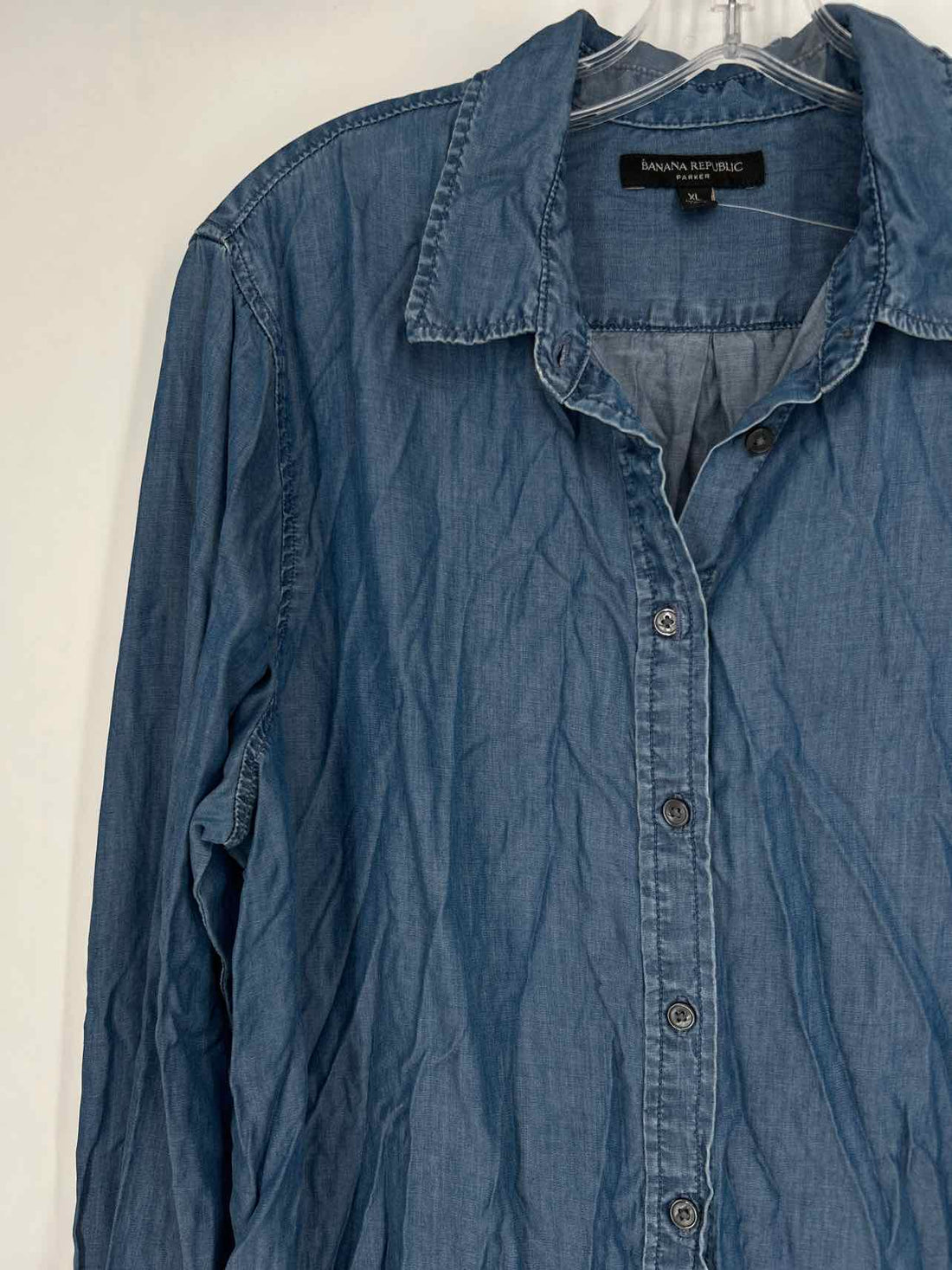 Banana Republic Size XL Chambray Long Sleeve