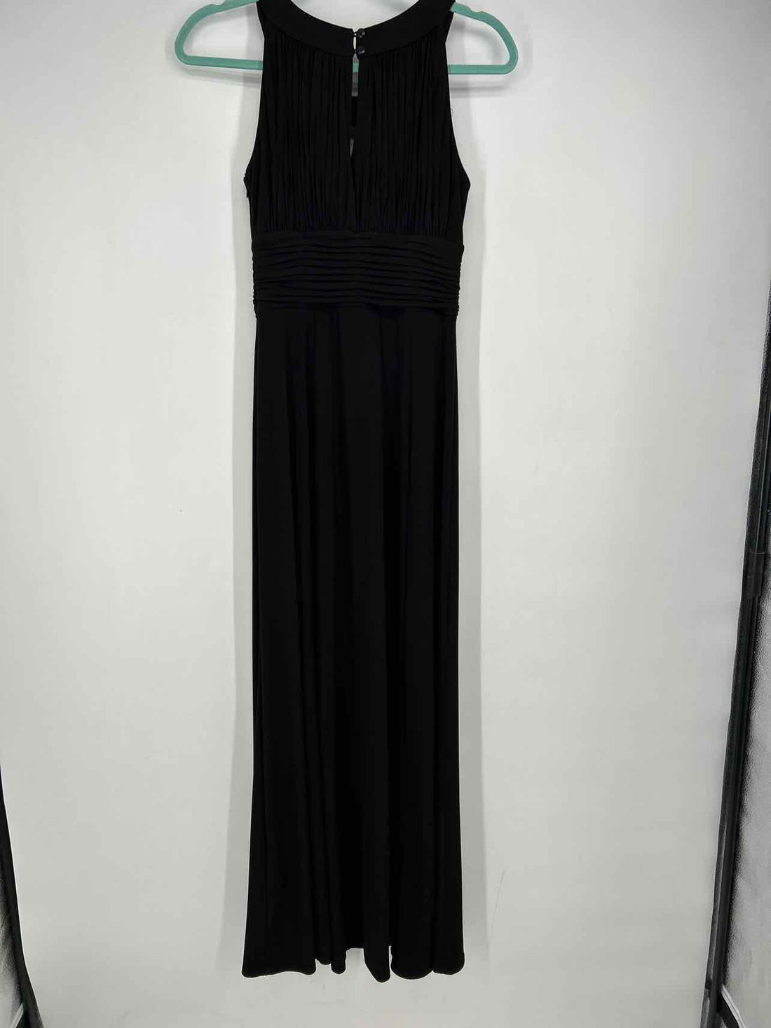 Signature by Sangria Size 6 Black Maxi