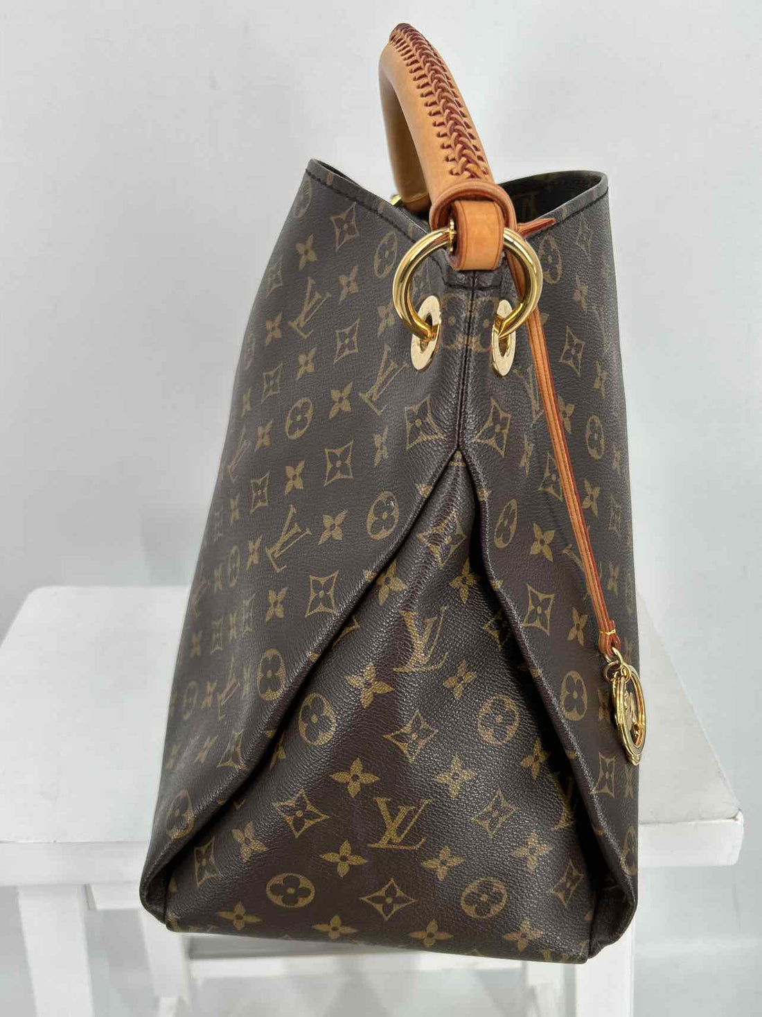 Louis Vuitton Brown Monogram Coated Canvas Excellent Condition LUXURY
