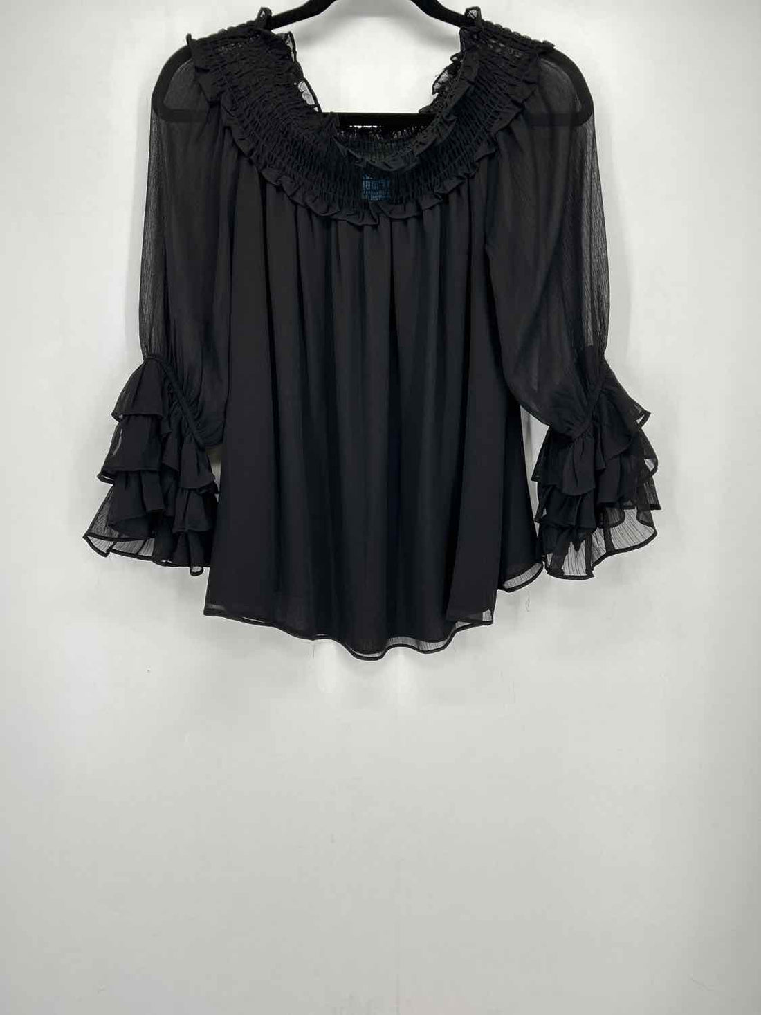 CeCe Size M Black Long Sleeve