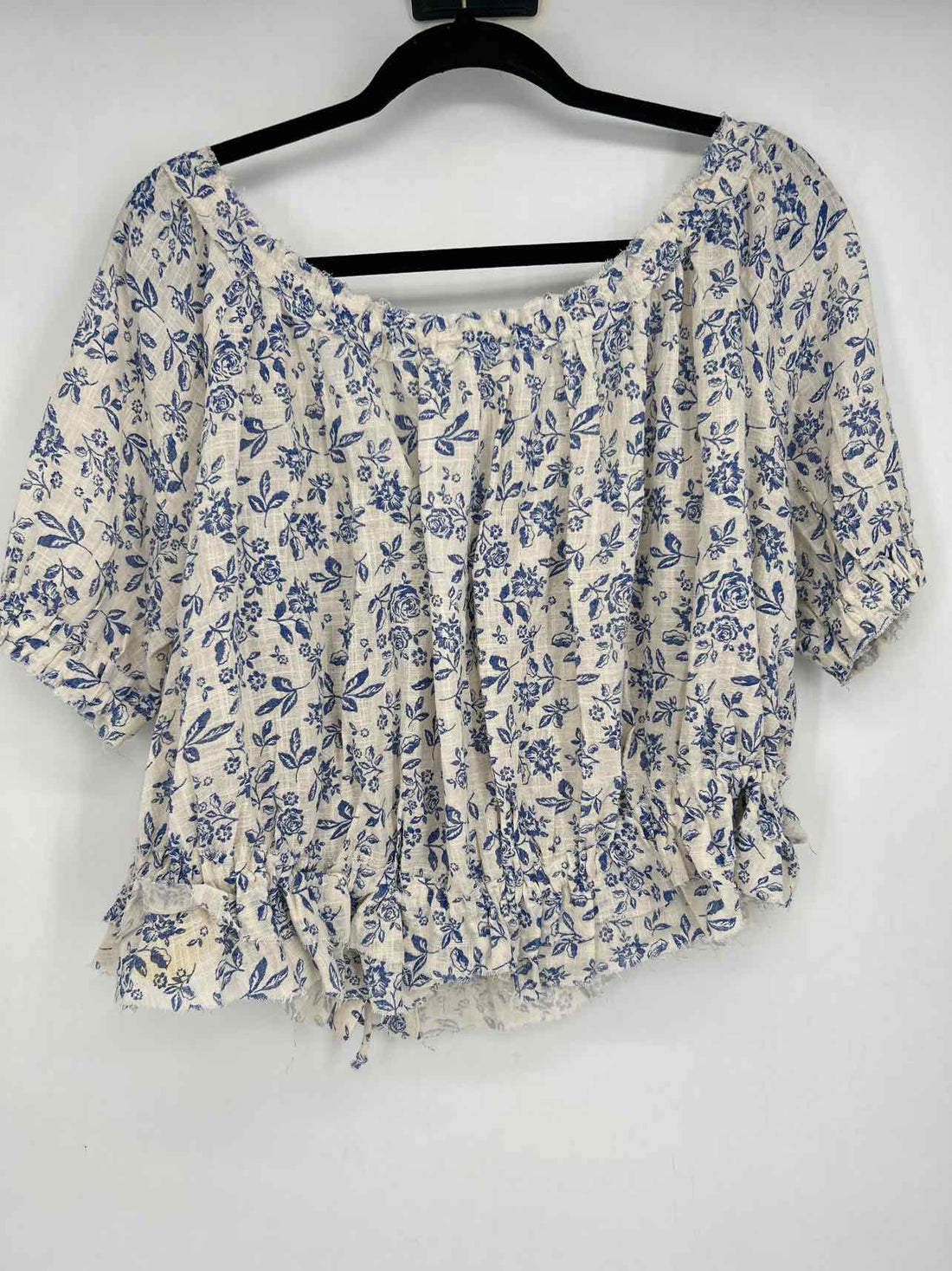 spool no 73 Size L White & Blue Print NWT Short Sleeve
