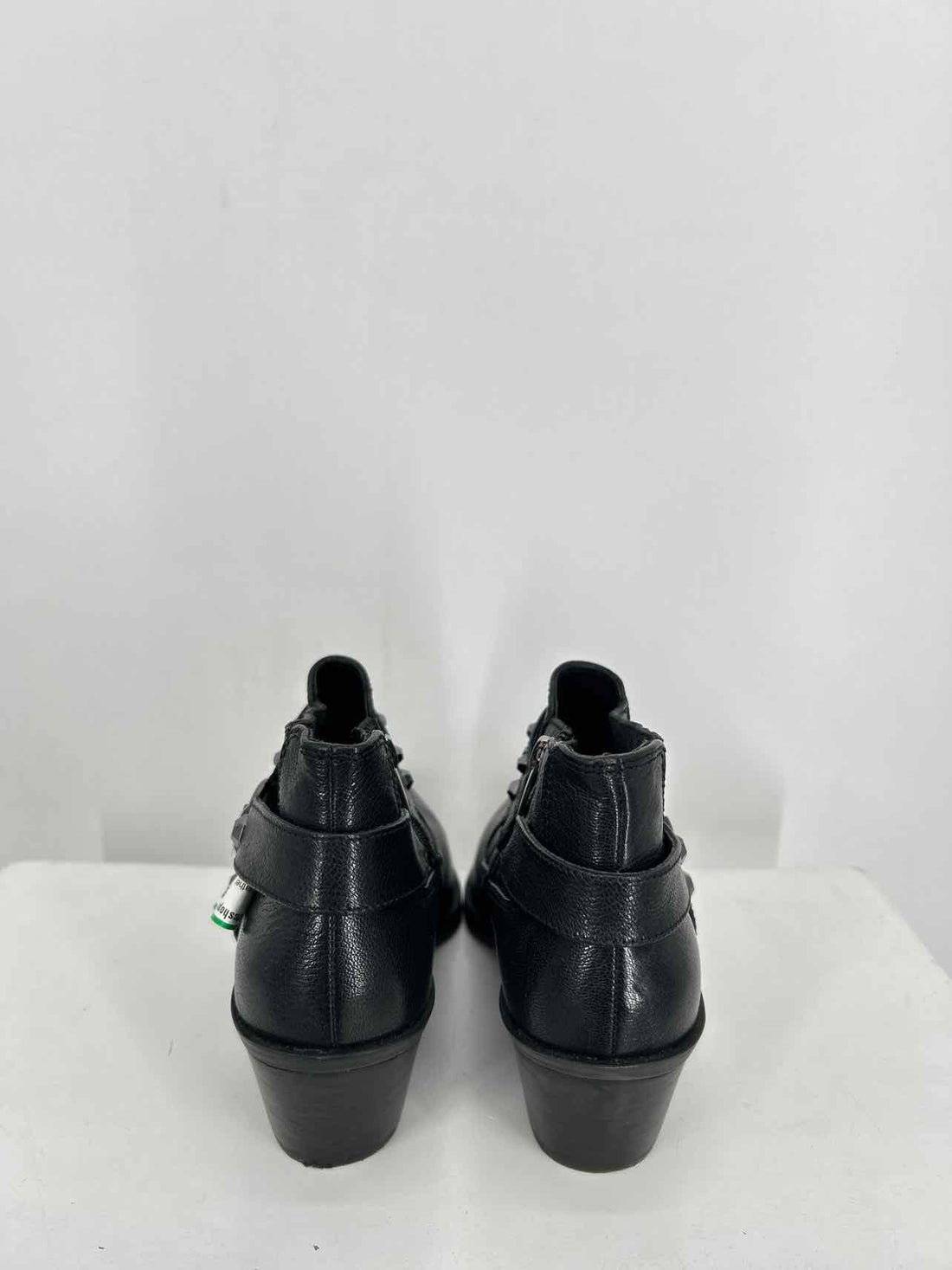 Vince Camuto Women Size 8 Black Genuine Leather Ankle Boot