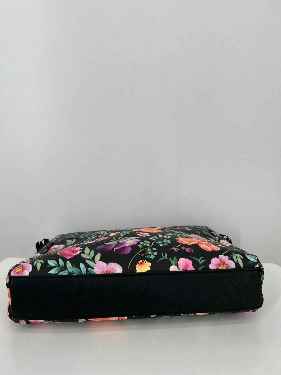 Multi Sac Black Floral NWT Crossbody