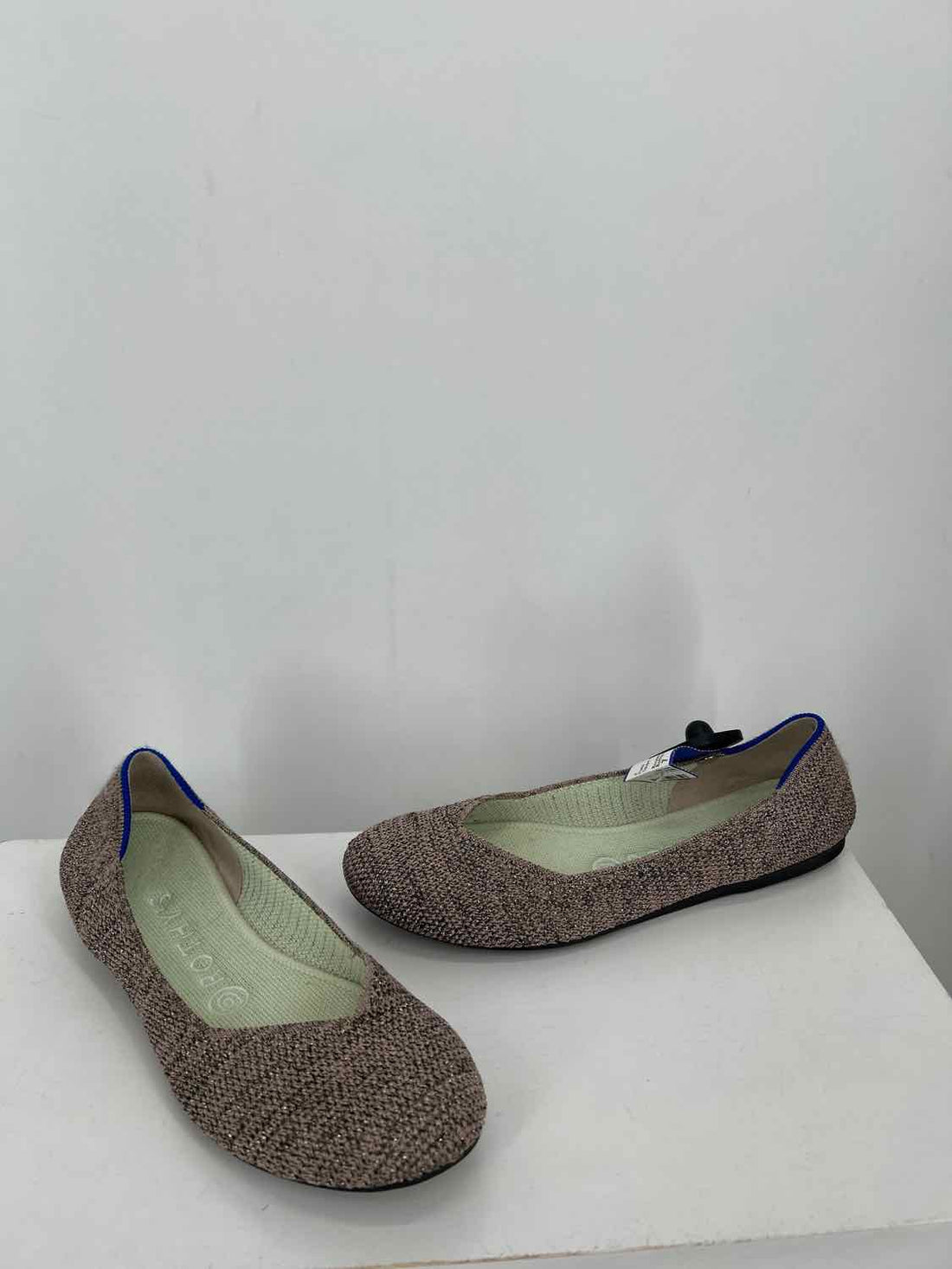 Rothys Women Size 7 Taupe Shimmer Flats